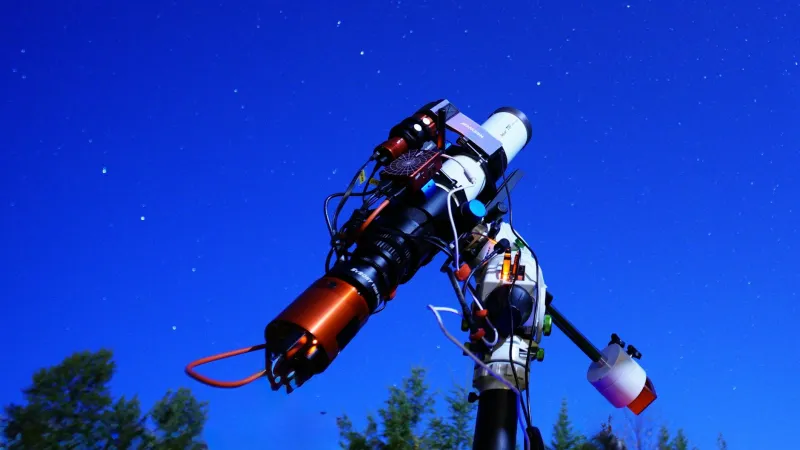 The Night Sky Detective: How a Small-Town Librarian Beat Professional Astronomers at Their Own Game